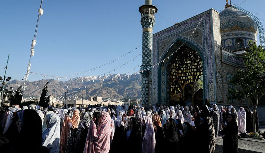 شاهد بالصور..اقامة صلاة عيد الفطر في ارجاء ايران (1)