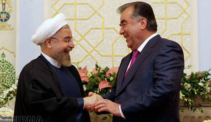 الرئيس الطاجيكي يهنئ حكومة وشعب ايران بحلول عيد الفطر
