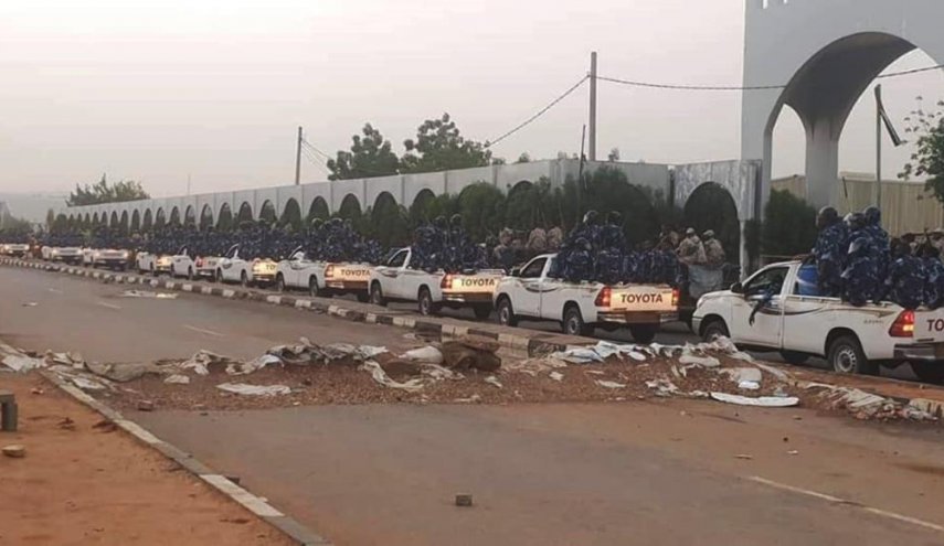 السعودية تدعمه للقفز الى السلطة بالسودان ..من هو؟ 