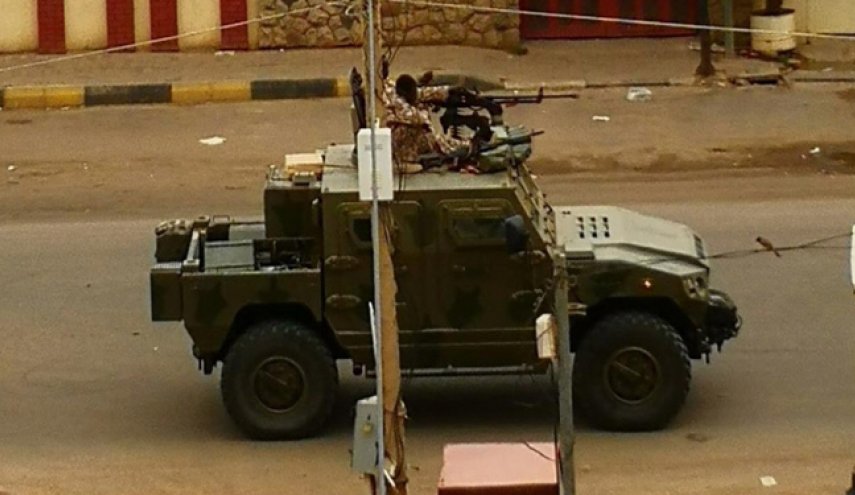 خودروهای زرهی اماراتی برای سرکوب معترضان سودانی +عکس
