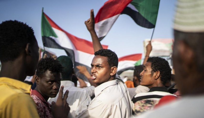 مليار دولار خسائر وقف الإنترنت في السودان