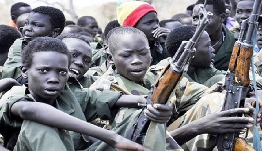 بومبيو يعيق إدراج السعودية بقائمة دول مجندة للأطفال