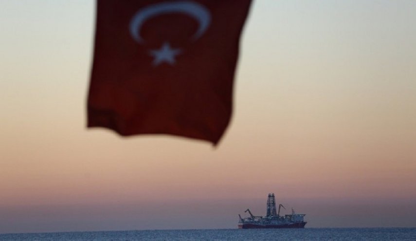 انقرة توجه تحذرا للمتعاونين مع قبرص في مجال النفط