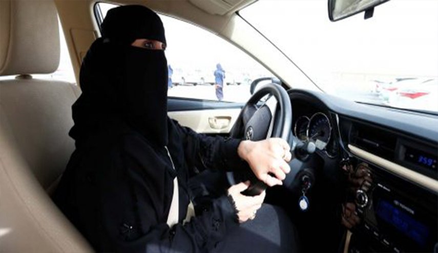 افتتاح أول نادي سيارات للسيدات في السعودية