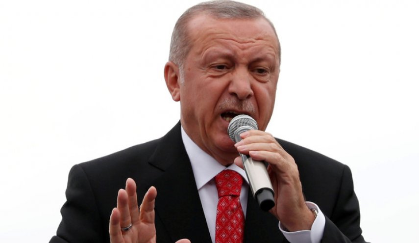 أردوغان لواشنطن: لغة التهديد لن تفيد أحدا وقد نلجأ للتحكيم الدولي