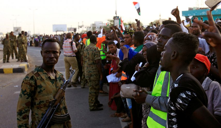 ​​​​​​​تجمع المهنيين السودانيين يحمل 