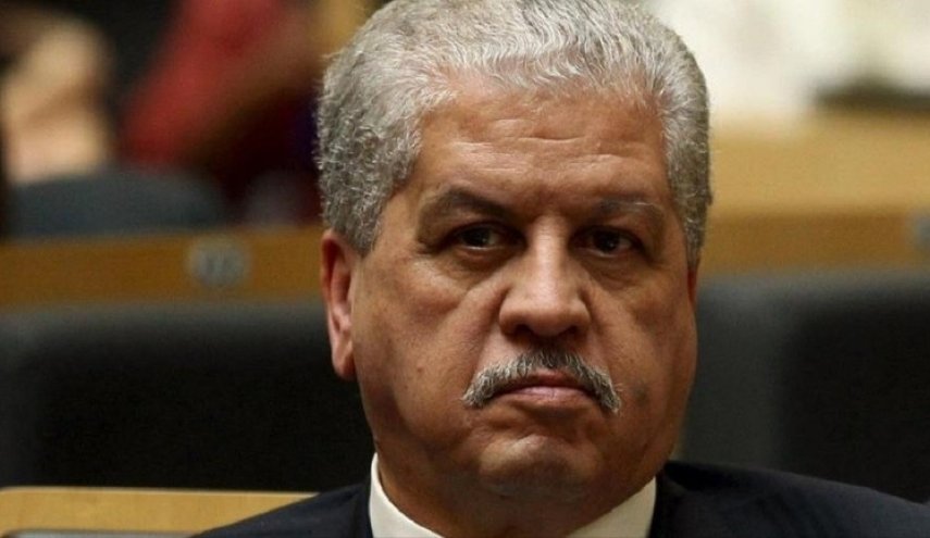 الجزائر.. سجن نجل رئيس الحكومة السابق بتهم فساد