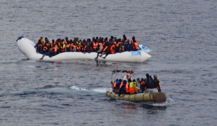 قایقی با ده‌ها سرنشین مهاجر در سواحل تونس غرق شد
