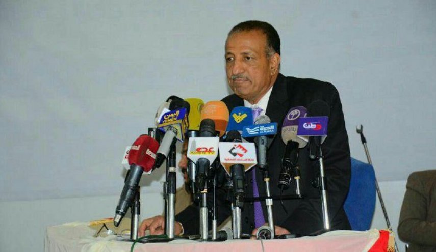 استاندار عدن: امارات می خواهد کنترل جنوب یمن را به تروریست ها بسپارد