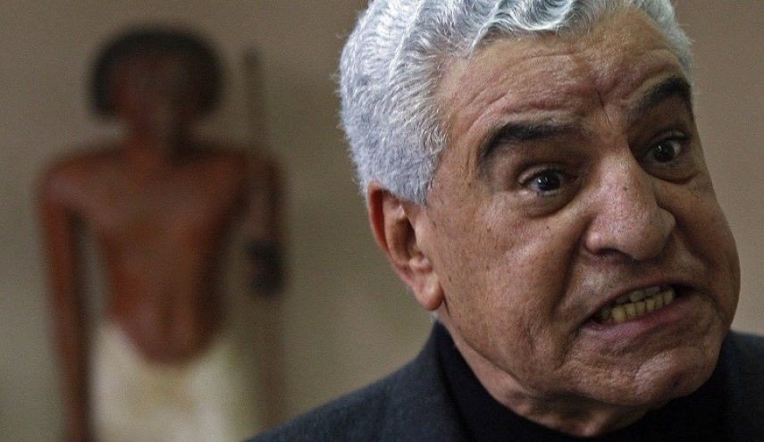 وزير الآثار المصري الأسبق يتحسر على بيع رأس تمثال توت عنخ آمون