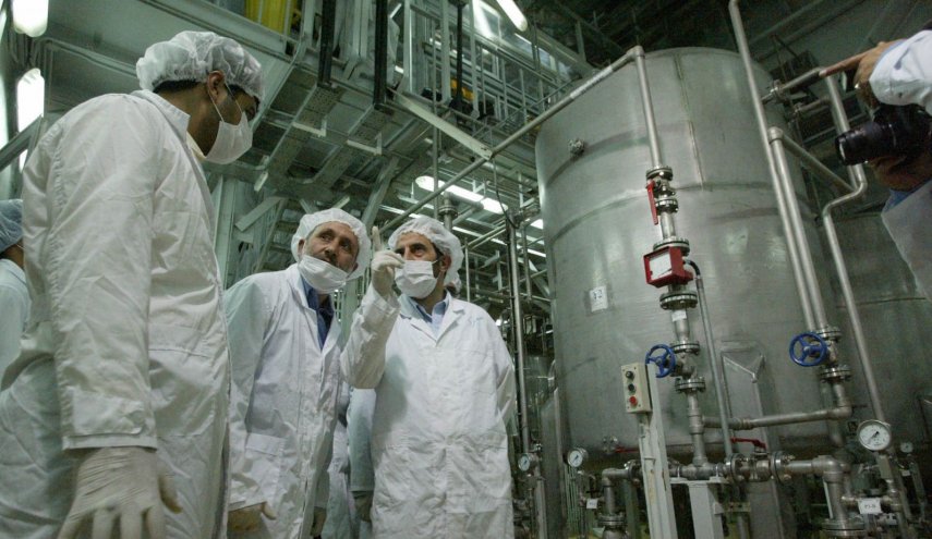 رويترز: طهران ستعلن غدا رفع مستوى تخصيب اليورانيوم إلى 5%