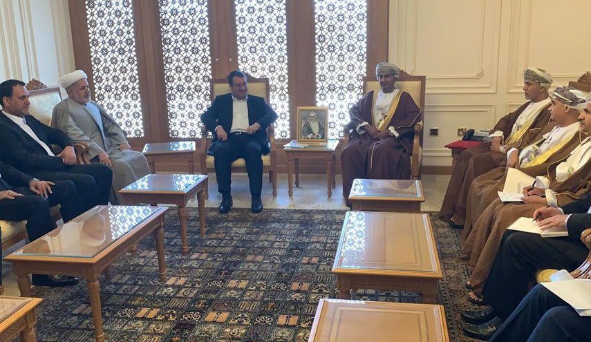 دیدار وزیر صمت با مقام های عمانی/ ایران و عمان روابط تجاری و صنعتی خود را گسترش می دهند