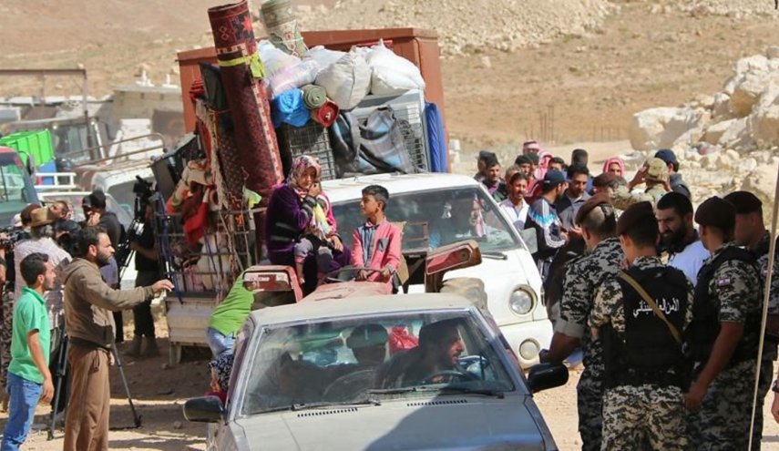 تأمين العودة الطوعية لـ 820 نازحا سوريا من لبنان