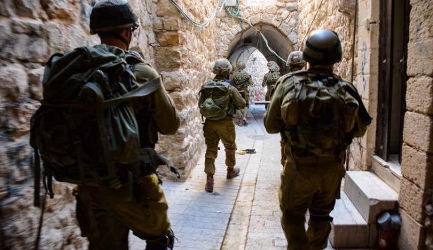 قوات الاحتلال تعتقل 7 فلسطينياً في الضفة الغربية