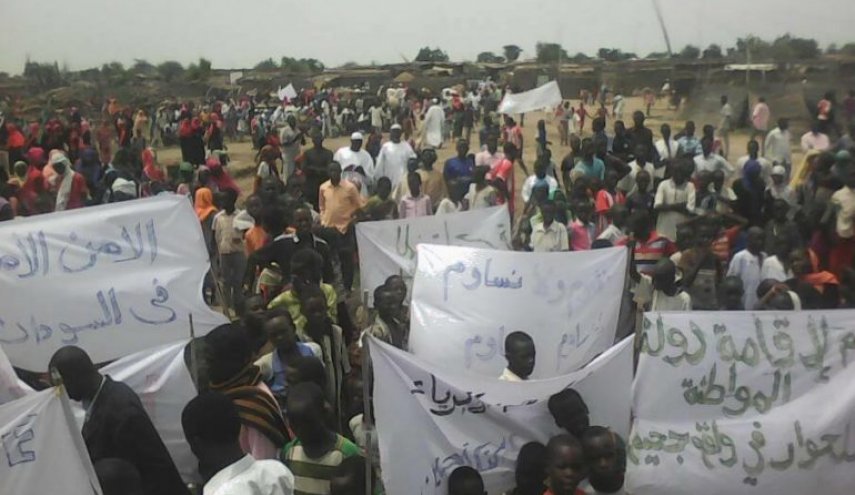 السودان… قضية النازحين واللاجئين تنتظر الحكومة الجديدة 