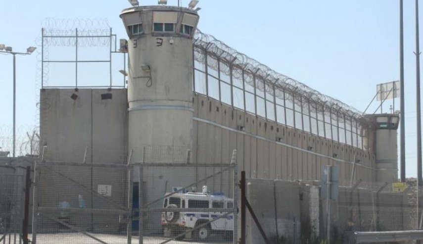 فشل الحوار بين الأسرى الفلسطينيين وإدارة سجن عوفر