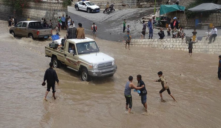 أمطار وسيول تودي بحياة 12 يمنيا بمحافظة المحويت 