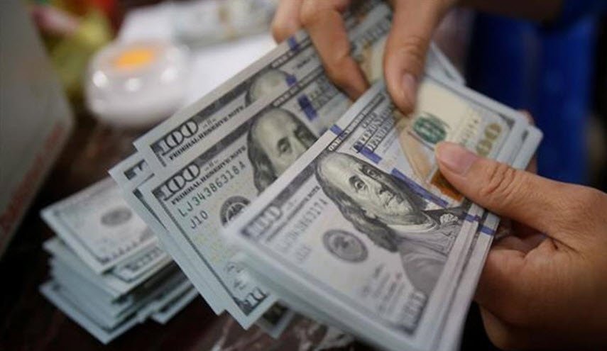 انخفاض طفيف بسعر صرف الدولار في العراق
