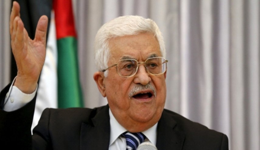 عباس يؤكد لوفد من الكونغرس رفضه لقرارات ترامب

