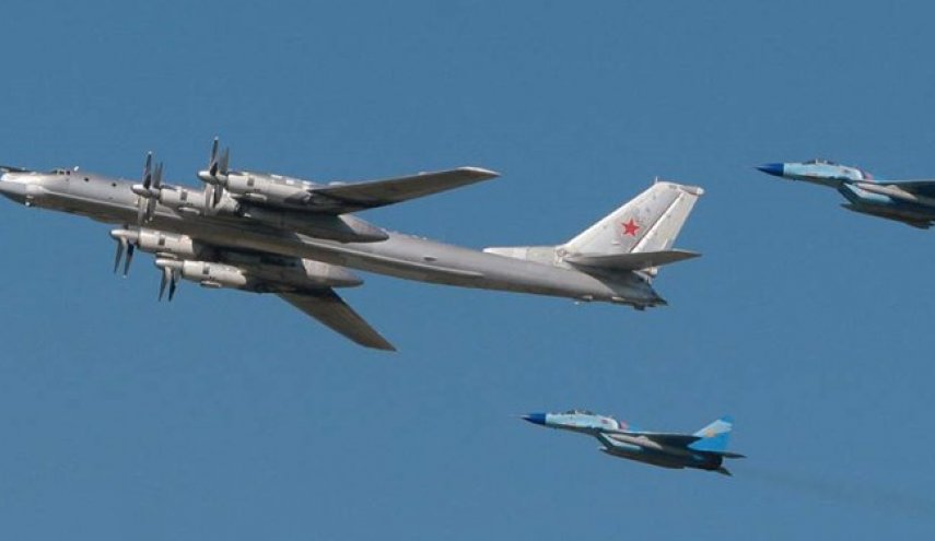 نزدیک شدن جنگنده ناتو به هواپیمای وزیر دفاع روسیه

