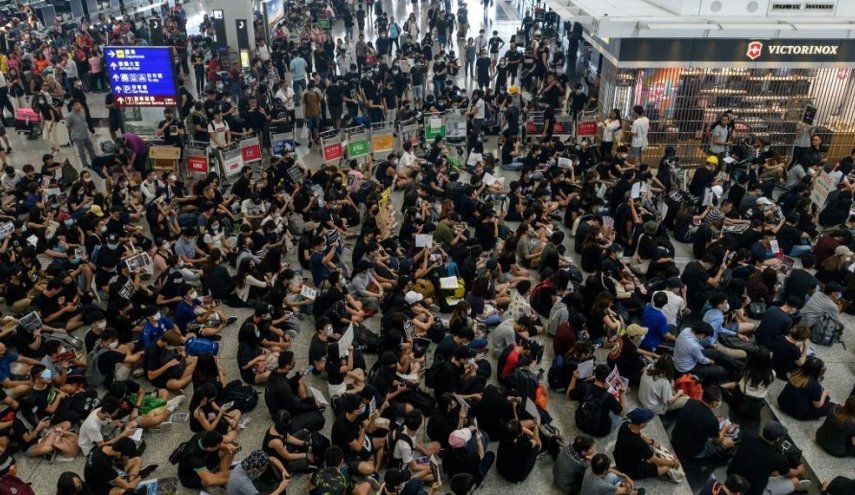 الصين تدعو هونغ كونغ لمعاقبة المتظاهرين المخالفين للقانون