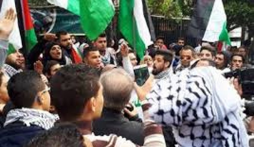 قرار وزارة العمل اللبنانية.. بين تفلت المخيمات وتعنت الوزير