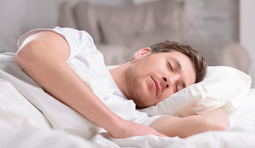 دراسة تكشف ما يفعله 'النوم الزائد' بالجسم