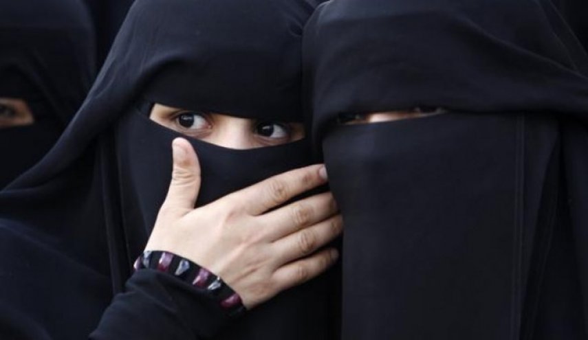حملة لحرق النقاب بالسعودية تثير جدلا على مواقع التواصل