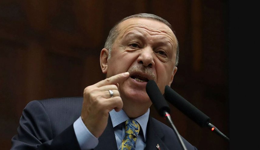 إردوغان يتهم رؤساء بلديات مقالين بخدمة 'إرهابيين'