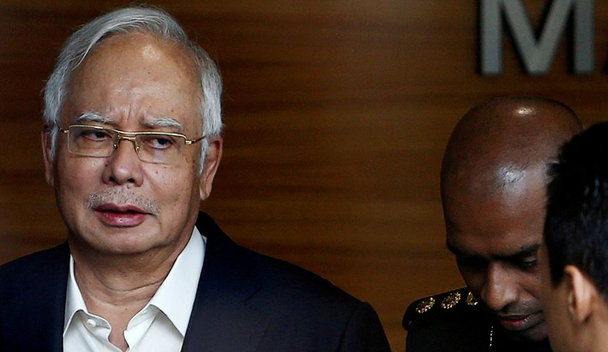 البدء بمحاكمة رئيس وزراء ماليزيا السابق بتهمة الفساد