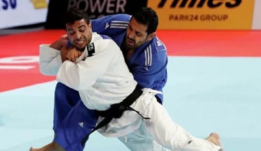 بالفيديو... مصارع مصري يرفض الانحناء ومصافحة منافسه الإسرائيلي