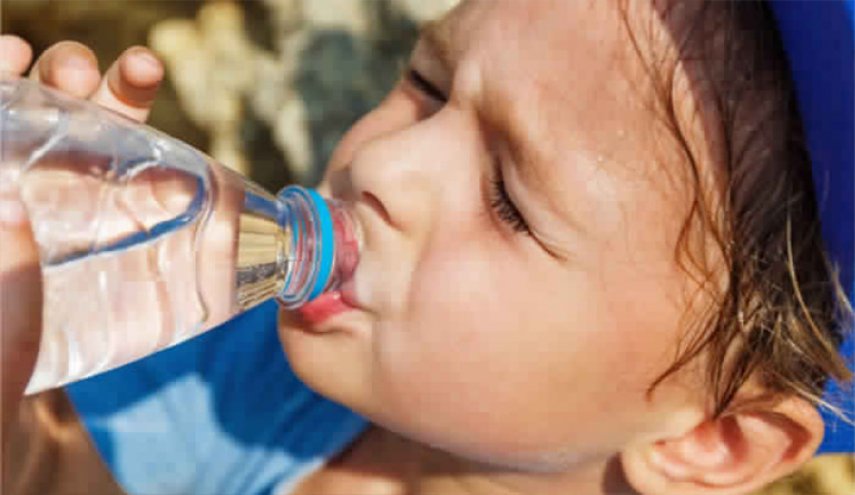 هل الافراط في شرب الماء مضرة بالصحة؟