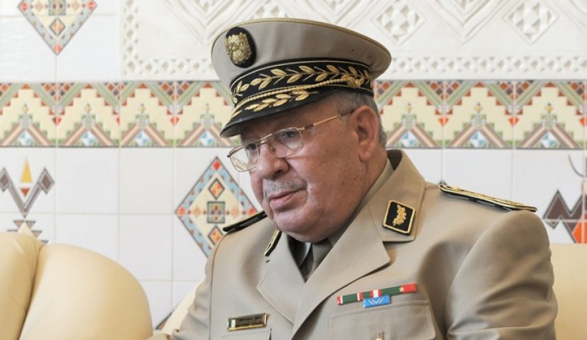قايد صالح يدعو لانتخابات رئاسية بالجزائر قبل نهاية 2019