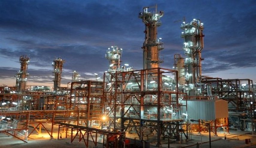 رئيس بورصة الطاقة الايرانية: ايران تسجل مستوى قياسيا بتصدير البنزين