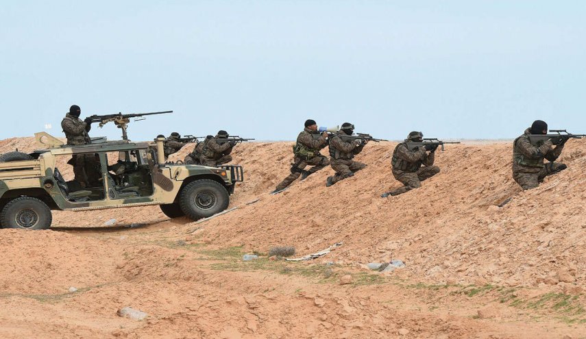 القوات التونسية توقف 12 سودانيا قرب الحدود مع ليبيا