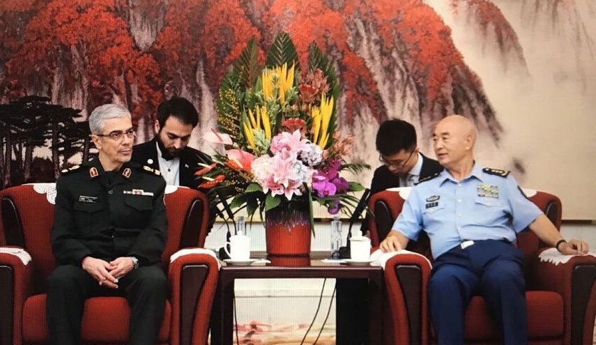 گسترش همکاری های دفاعی ایران و چین/ سرلشکر باقری و ژنرال چیلیانک در پکن دیدار کردند 