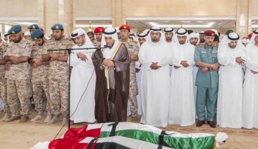 وصول جثامين الجنود الاماراتيين لمطار ابو ظبي