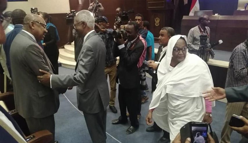 وزيرة الخارجية السودانية: لم أستقل
