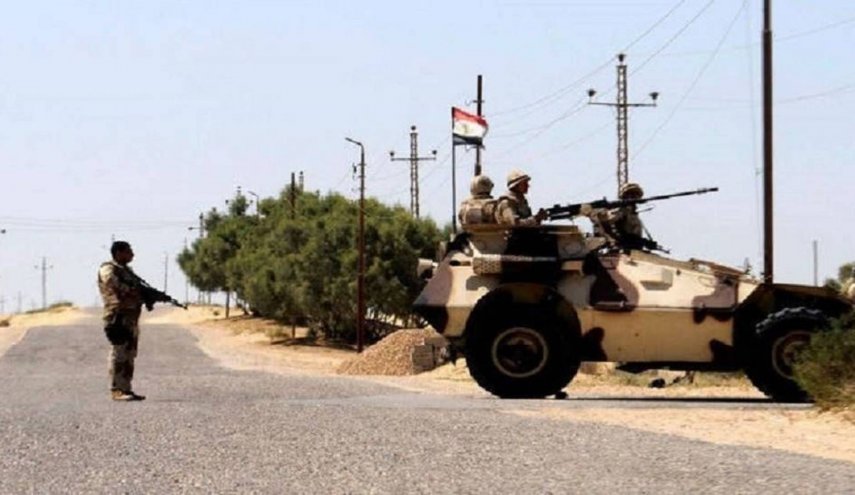 مصرع مجند مصري برصاص قناصة في سيناء