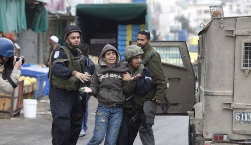 قوات الاحتلال تعتقل فتى فلسطينيا في القدس المحتلة
