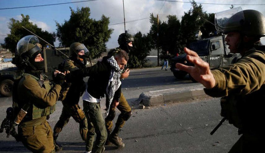 الاحتلال يعتقل 10 فلسطينيين بالضفة والقدس المحتلتين