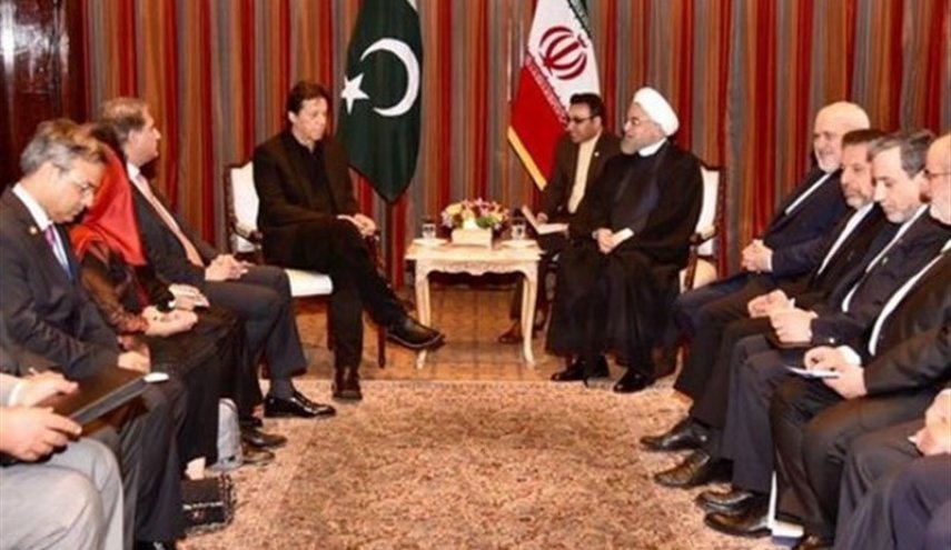 روحاني يلتقي رئيس الوزراء الباكستاني في نيويورك