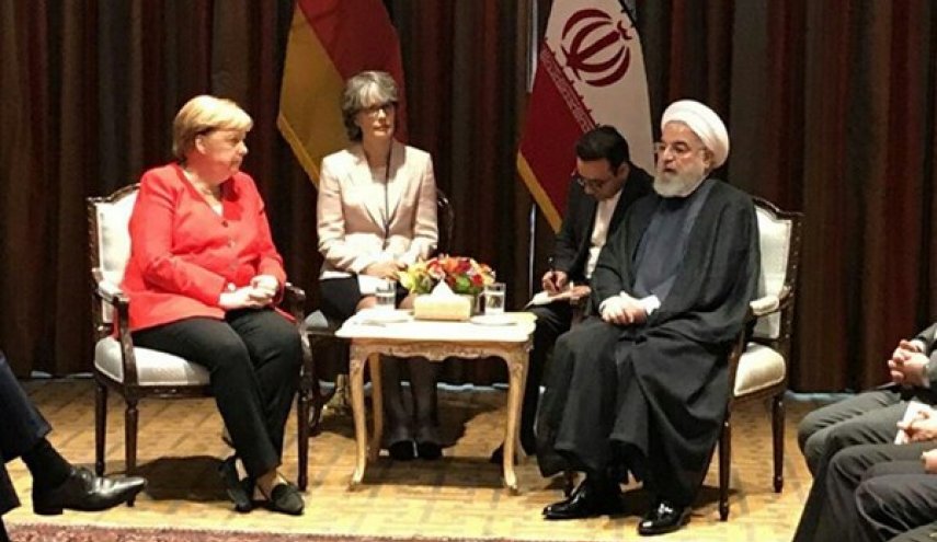 روحاني:اتهام الدول الاوروبية الثلاث لايران لا اساس له