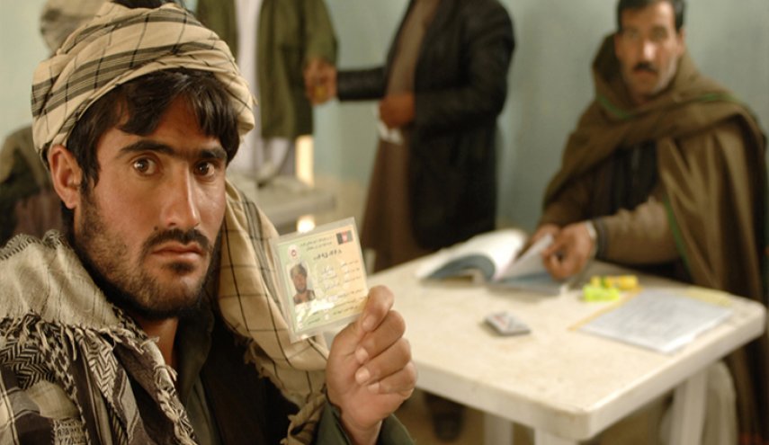 فتح مراكز الاقتراع لانتخابات الرئاسة في أفغانستان