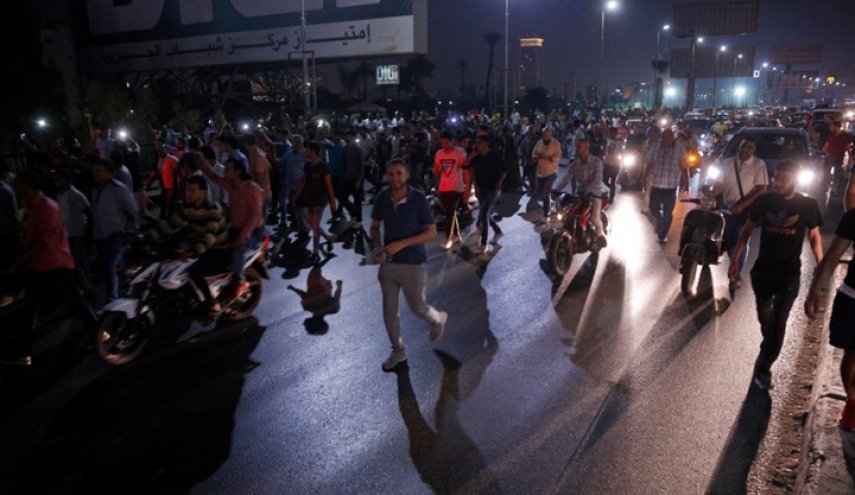 هل فشلت دعوات التظاهر بمصر؟