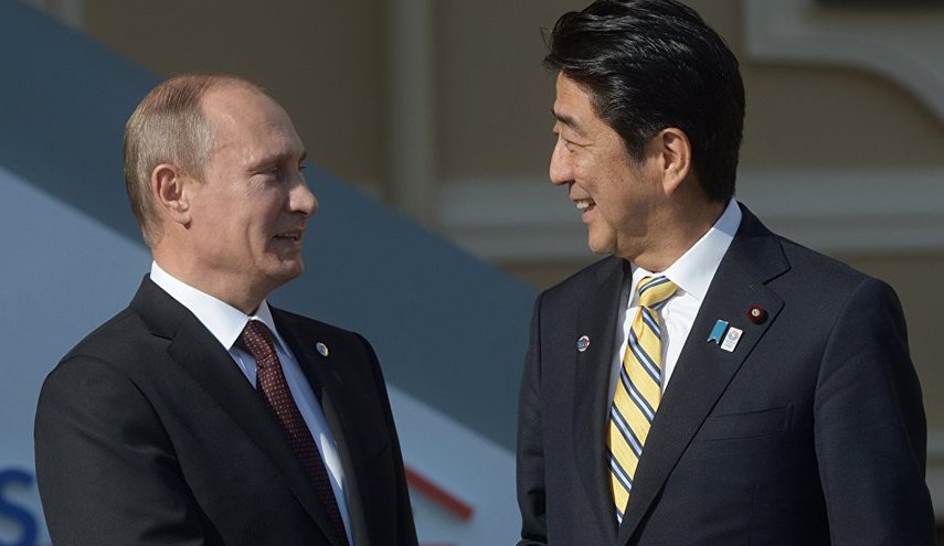 آبي يؤكد عزمه الوصول إلى ذروة العلاقات اليابانية الروسية