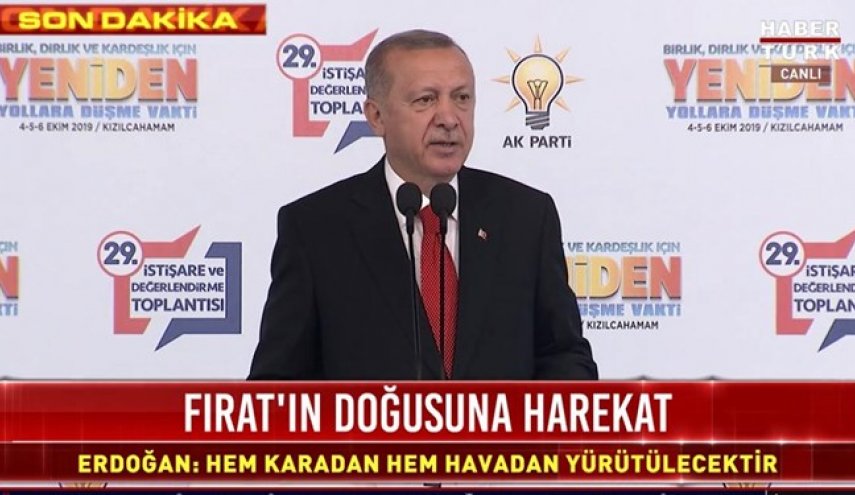 اردوغان: امروز یا فردا در شرق فرات عملیات هوایی و زمینی می‌کنیم
