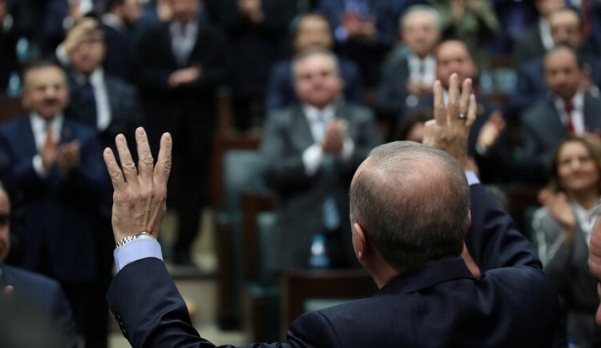 البرلمان التركي يمدد تفويض أردوغان لإطلاق عمليات عسكرية