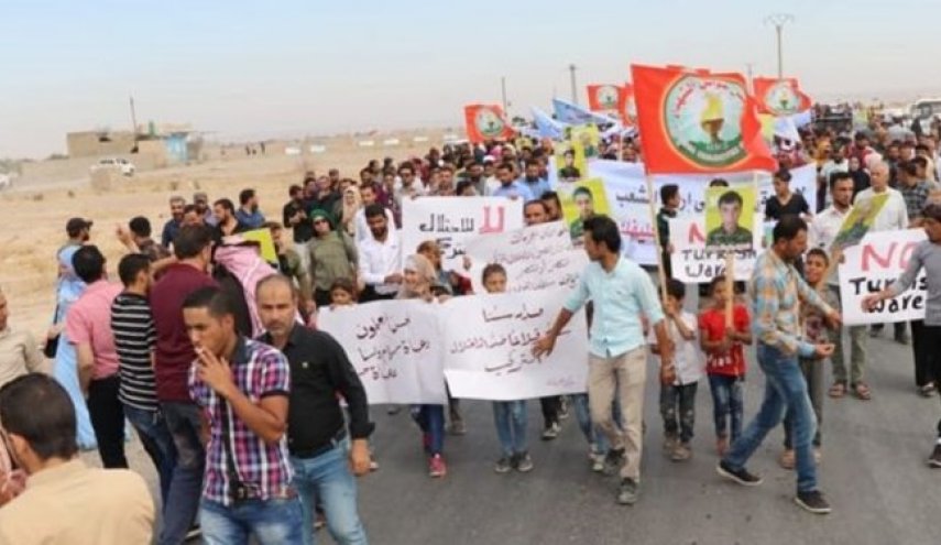 تظاهرات سوری‌ها علیه حملات ترکیه به شمال سوریه

