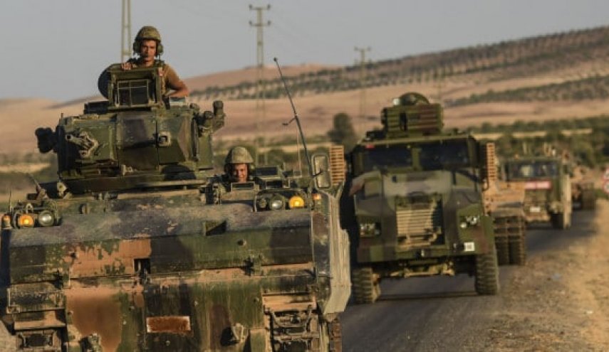 الجيش التركي يجتاز الحدود السورية بمساندة 
